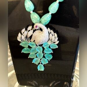 Elegant Green Necklace with Beautiful Zirocon Peacock Pendant!Matching earrings